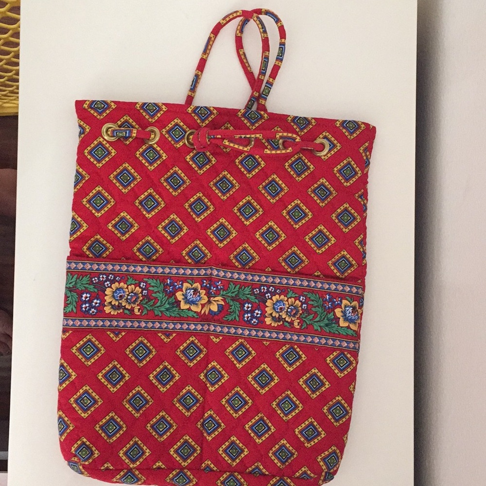 Vera Bradley NWOT red print backsack